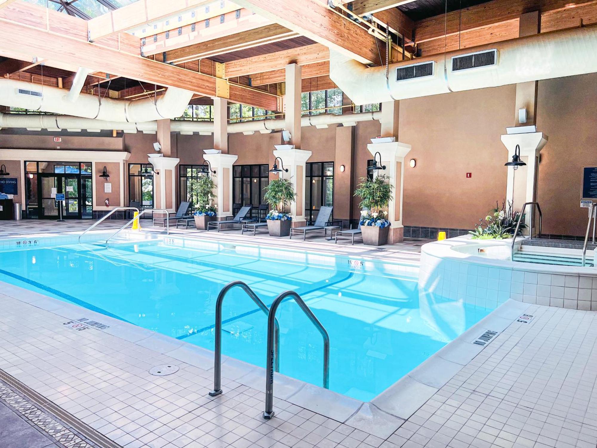 Four Points By Sheraton Norwood Conference Center Extérieur photo