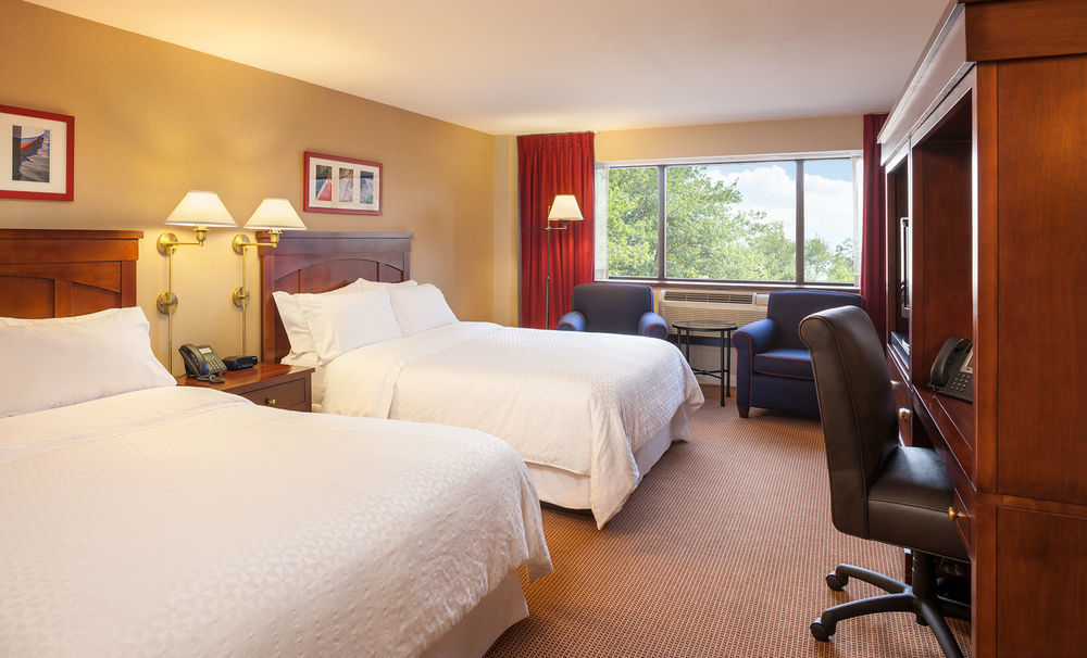 Four Points By Sheraton Norwood Conference Center Extérieur photo