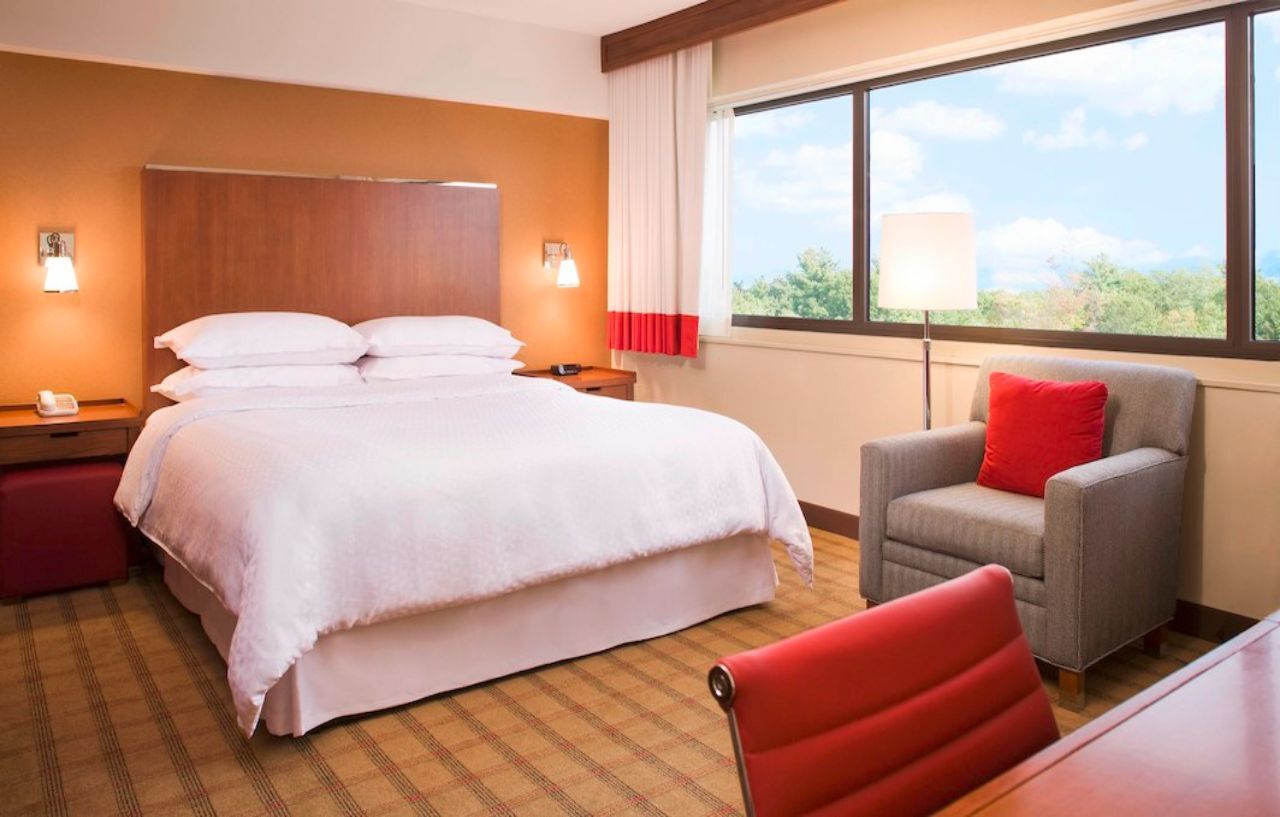 Four Points By Sheraton Norwood Conference Center Extérieur photo