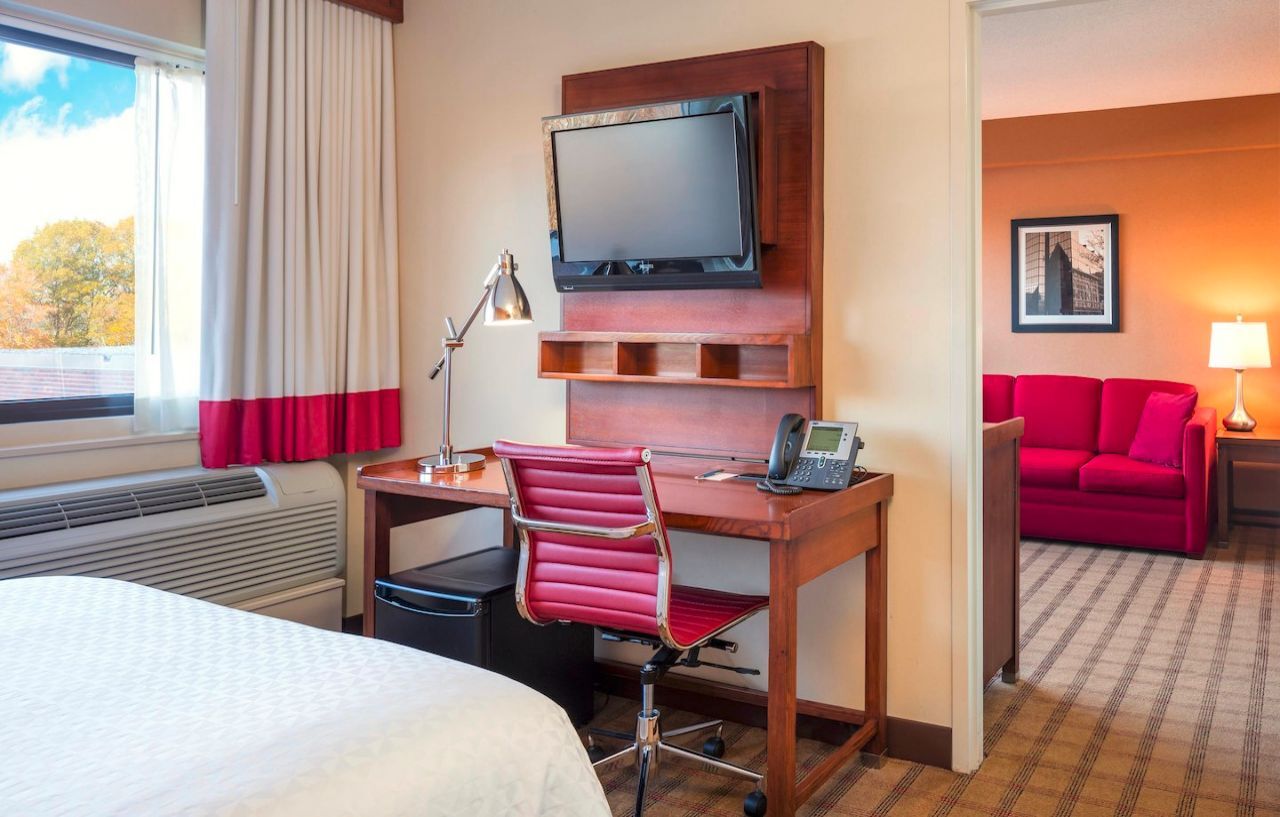 Four Points By Sheraton Norwood Conference Center Extérieur photo